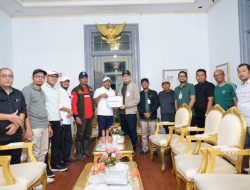 BSI Aceh Serahkan Bantuan Senilai 100 Juta untuk Korban Banjir Bireuen