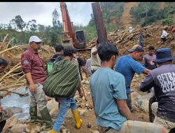 Dua Titik Longsor Gunung Salak Berhasil Diterobos