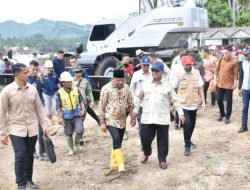 Kunjungi Bireuen, Presiden Janji Hapus Utang KUR Korban Banjir