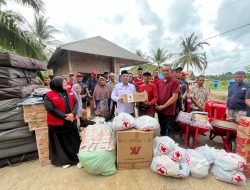 Aksi Peduli Ketua PMI Bireuen untuk Korban Banjir Kapa