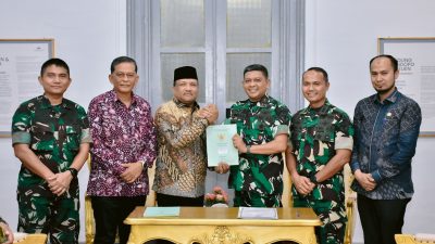 Danrem 011/LW dan Bupati Bireuen Serah Terima Sertifikat Hibah Aset Milik TNI