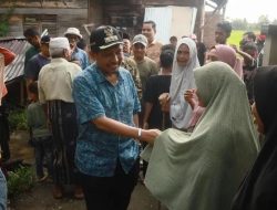 Sigap Saat Musibah, Bupati Pidie Jaya Hadir Menguatkan Hati sang Janda