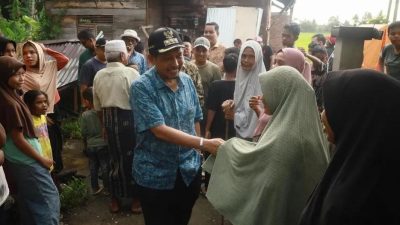 Sigap Saat Musibah, Bupati Pidie Jaya Hadir Menguatkan Hati sang Janda