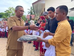 37 Siswa Baru SDN 19 Juli Dapat Hadiah Tas
