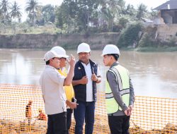 Wapres Gibran Tinjau Pembangunan Jembatan Krueng Tingkeum