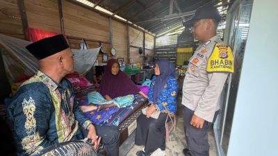Pastikan Bantuan Sosial, Muspika Samalanga Jenguk Mardhiah Penderita Diabetes
